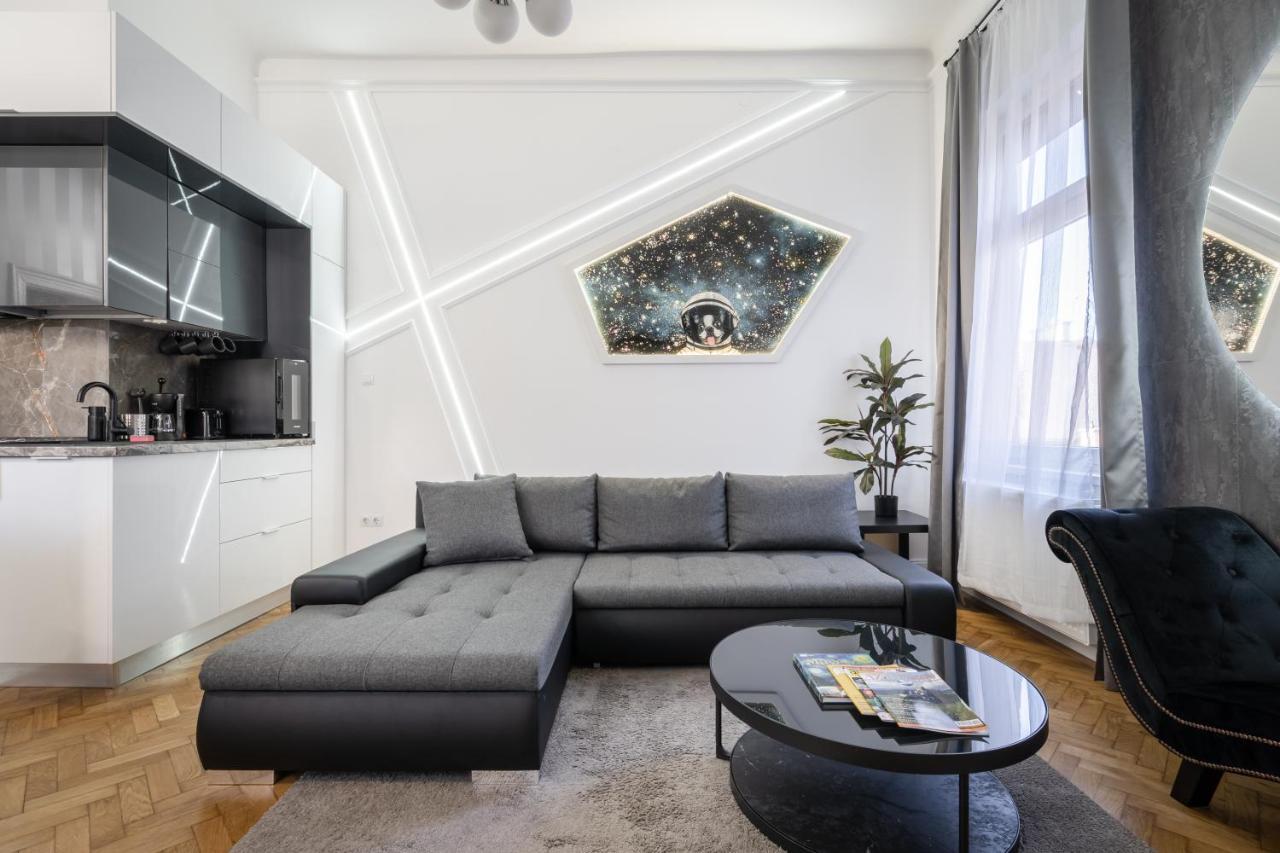 Galaxy Cube Apartment Budapest Extérieur photo