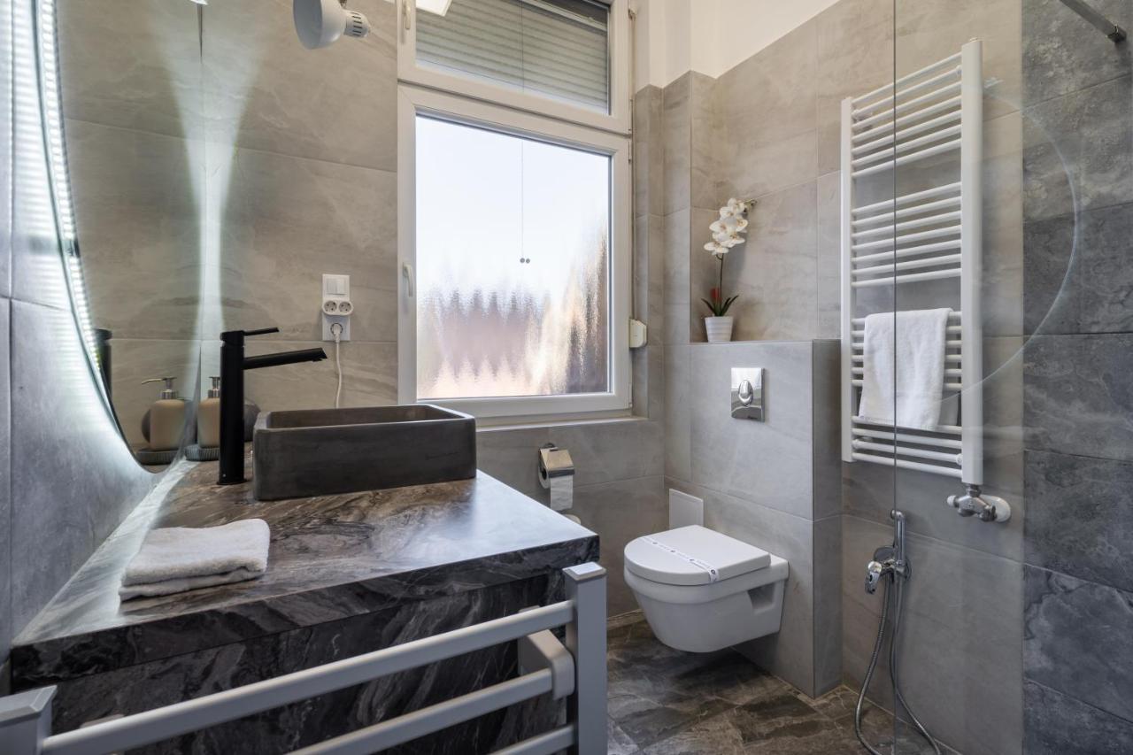 Galaxy Cube Apartment Budapest Extérieur photo