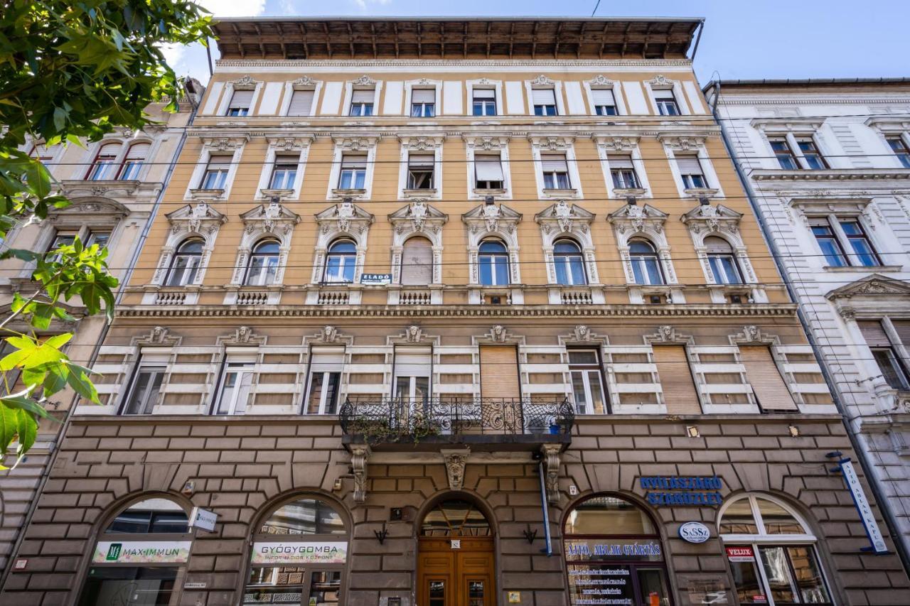 Galaxy Cube Apartment Budapest Extérieur photo